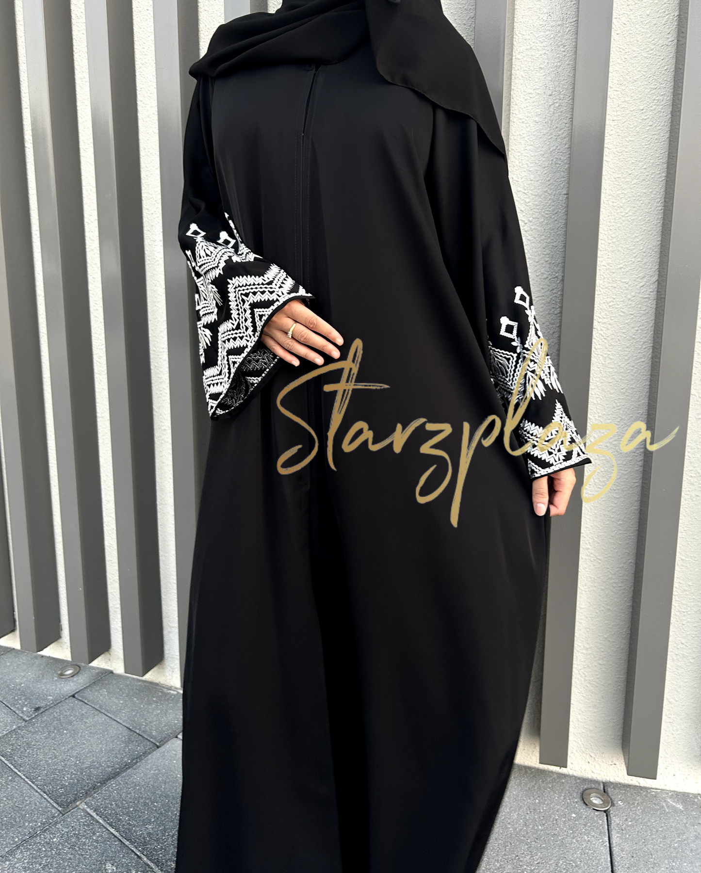 Defne Abaya