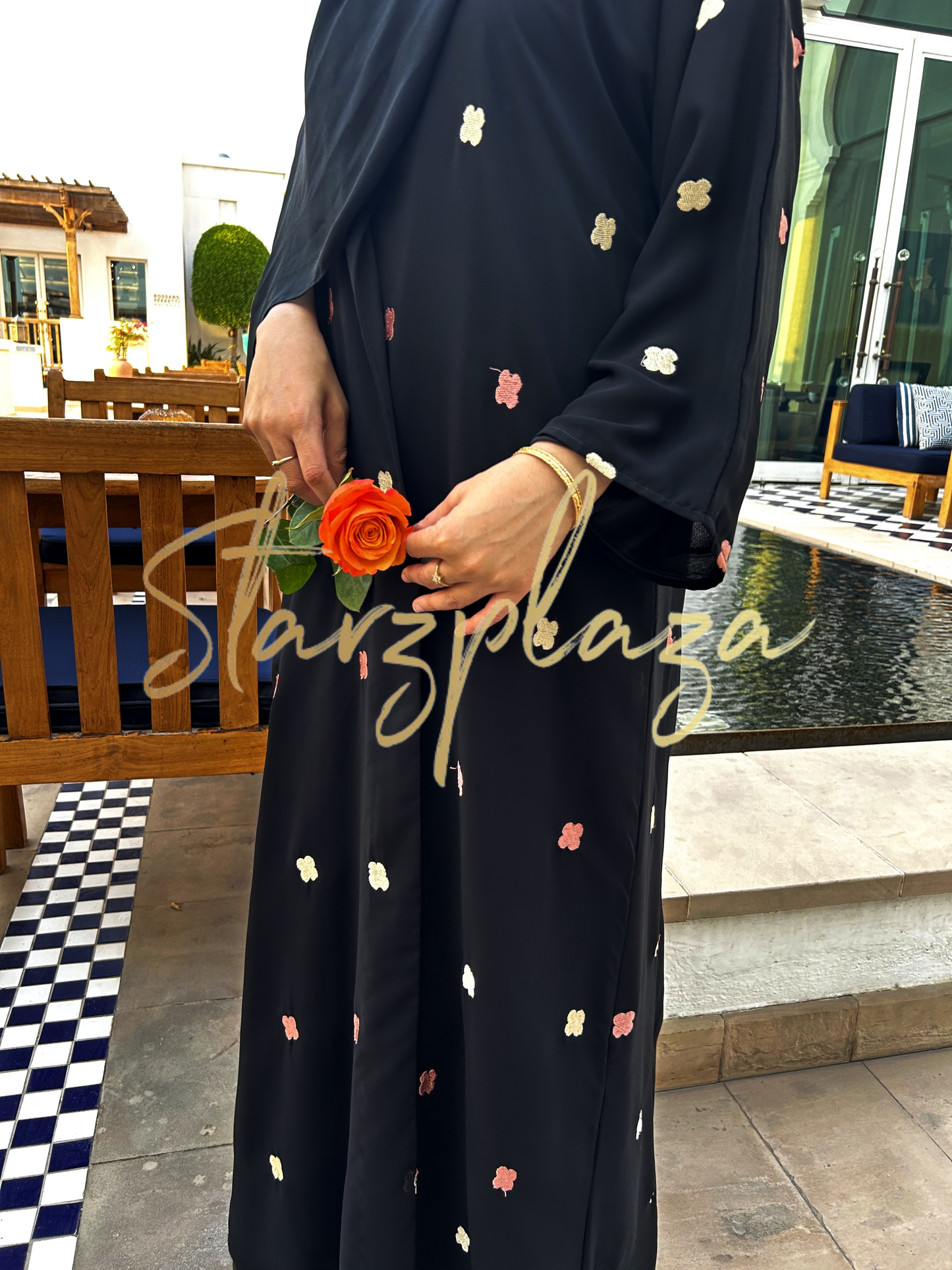 Clover Abaya