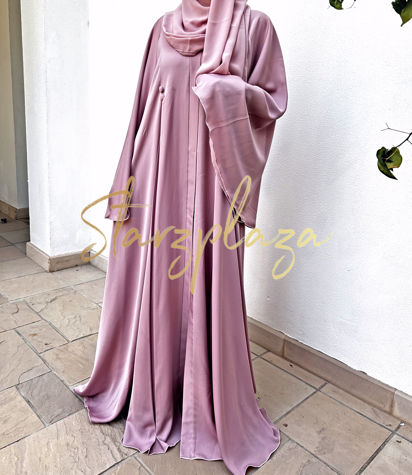 Button Chic Abaya